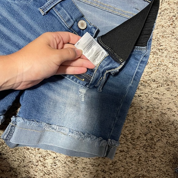 maternity shorts - Picture 2 of 2